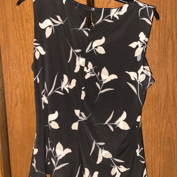NWOT Lg Calvin Klein sleeveless top - Picture 2 of 3